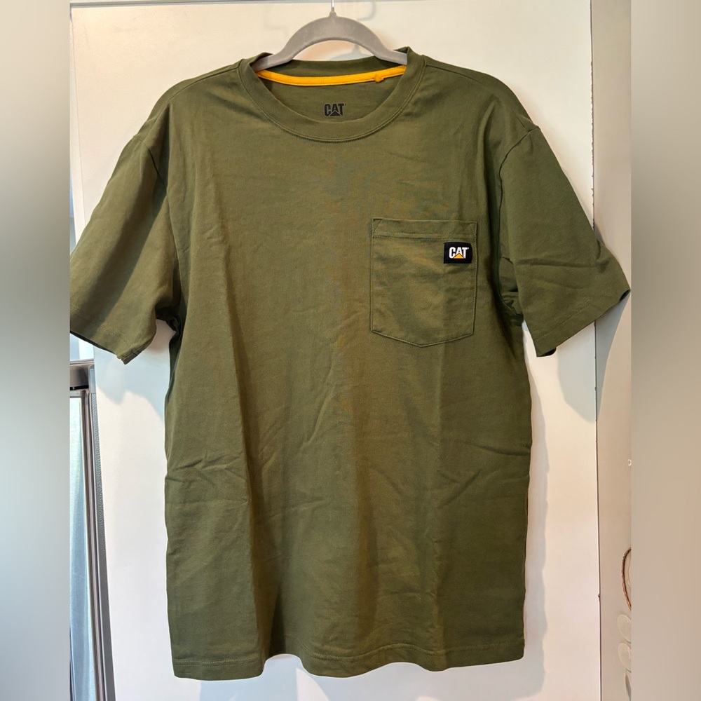 CAT green 100% cotton short sleeve men’s t-shirt size Medium NWT!